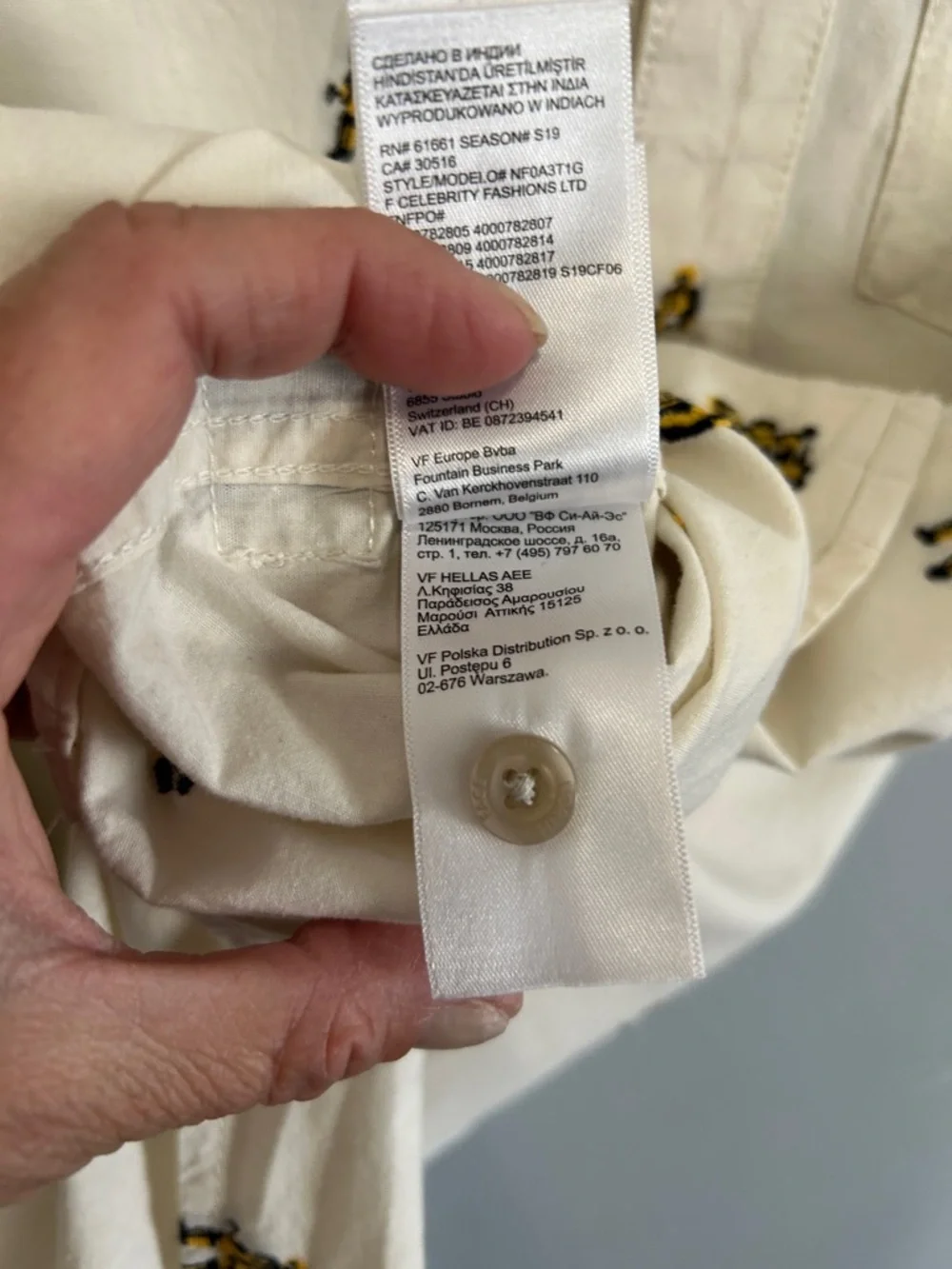 North Face 100% Cotton button-down with Hockey men